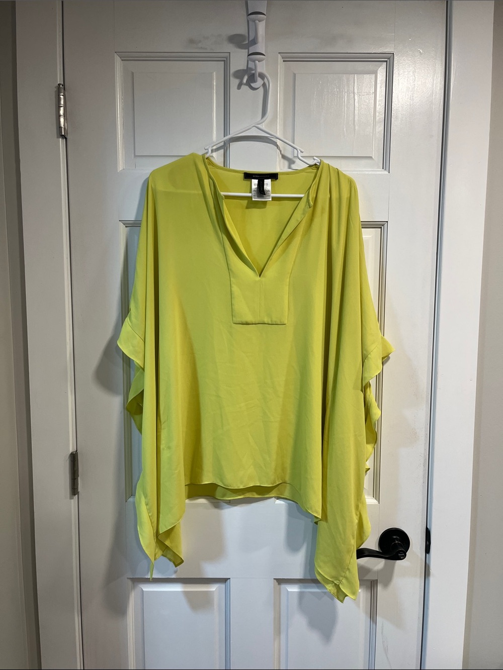 BCBGMAXAZRIA Oversized Flowy Top in Neon Yellow Size XS